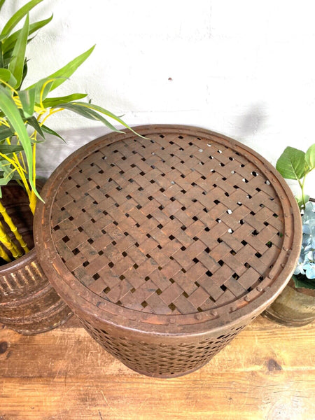 Rustic Hand Made Metal Lattice Basket Side Garden Table Plant Stand