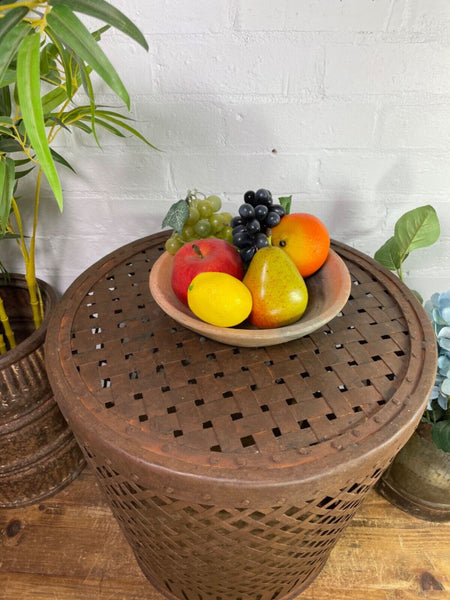 Rustic Hand Made Metal Lattice Basket Side Garden Table Plant Stand