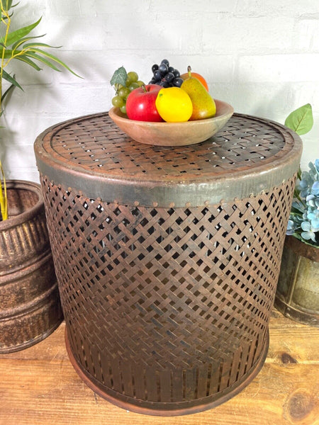 Rustic Hand Made Metal Lattice Basket Side Garden Table Plant Stand