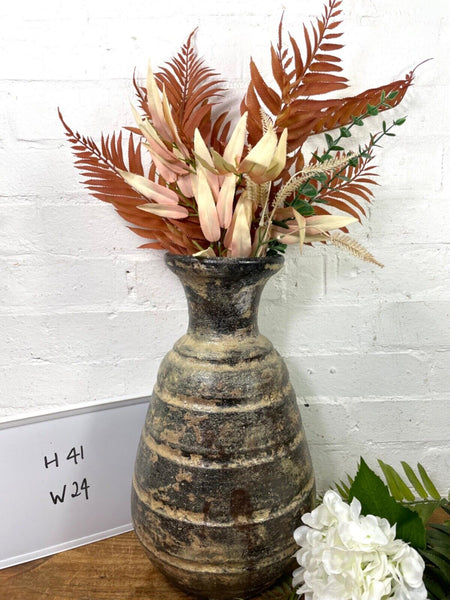 Rustic Hand Made Wabi Sabi Mediterranean Terracotta Pot Vase Urn Dry Flowers