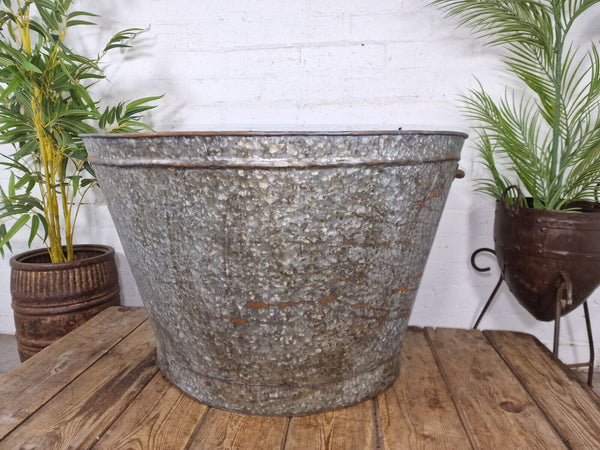 Xl Large Reclaimed Galvanised Garden Planter Tub Drinks Cooler Ice Bucket Logs