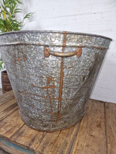 Xl Large Reclaimed Galvanised Garden Planter Tub Drinks Cooler Ice Bucket Logs