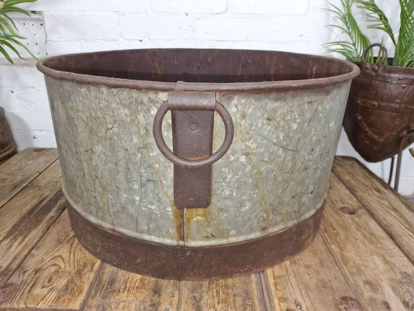 Large Round Vintage Reclaimed Galvanised Metal Garden Planter Wildlife Pond Tub