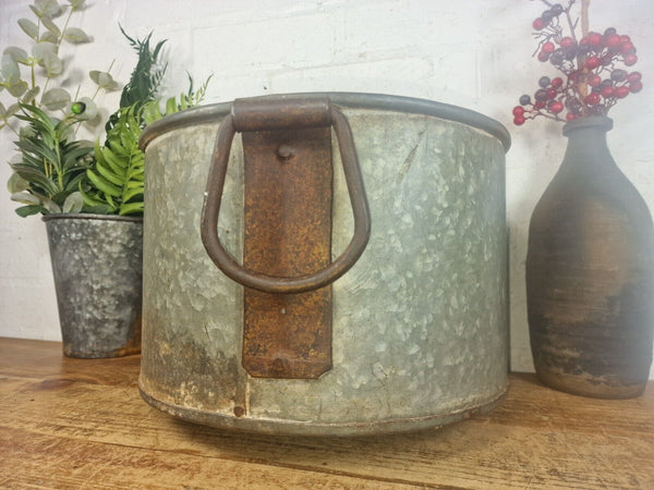 Vintage Rustic Reclaimed Galvanised Zinc Metal Garden Planter Tub Bucket Trough