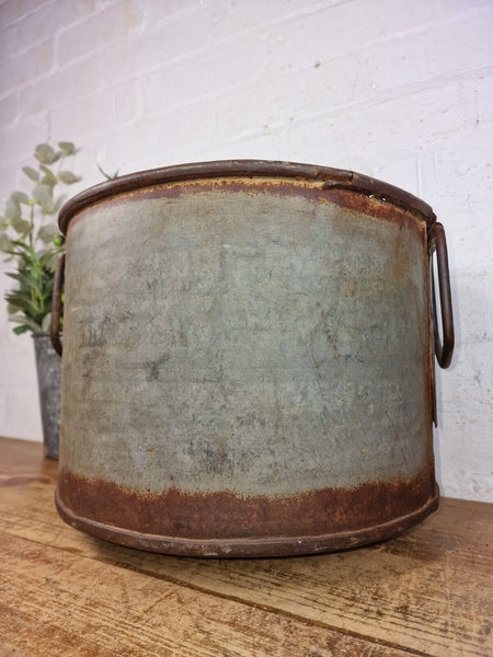 Vintage Rustic Reclaimed Galvanised Zinc Metal Garden Planter Tub Bucket Trough