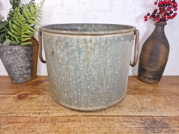 Vintage Rustic Reclaimed Galvanised Zinc Metal Garden Planter Tub Bucket Trough