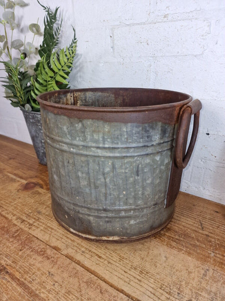 Vintage Rustic Reclaimed Galvanised Zinc Metal Garden Planter Tub Bucket Trough