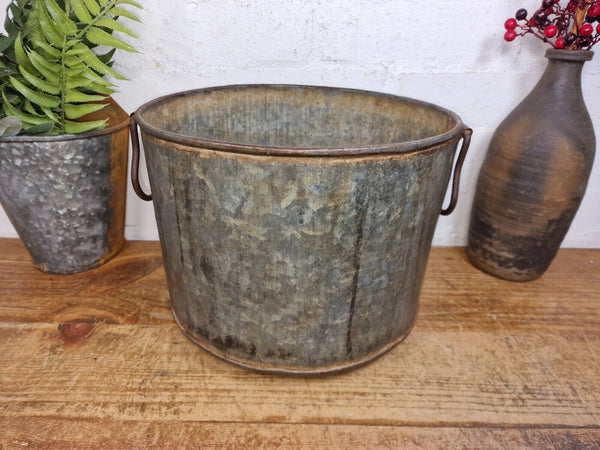 Vintage Rustic Reclaimed Galvanised Zinc Metal Garden Planter Tub Bucket Trough