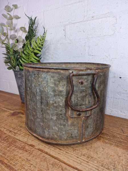 Vintage Rustic Reclaimed Galvanised Zinc Metal Garden Planter Tub Bucket Trough