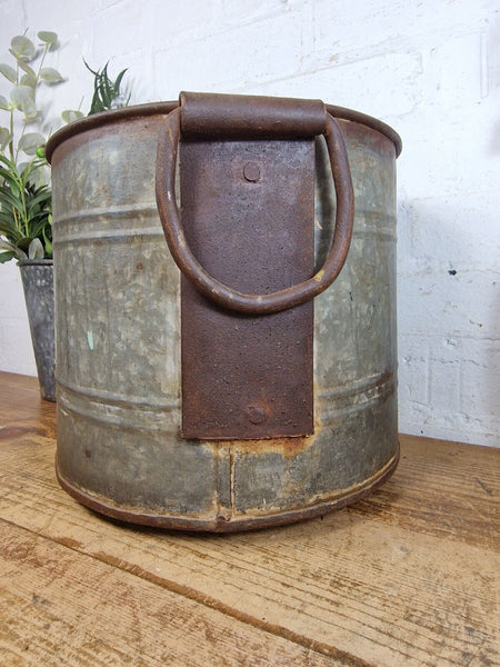 Vintage Rustic Reclaimed Galvanised Zinc Metal Garden Planter Tub Bucket Trough