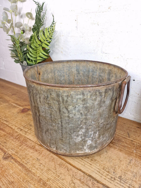 Vintage Rustic Reclaimed Galvanised Zinc Metal Garden Planter Tub Bucket Trough