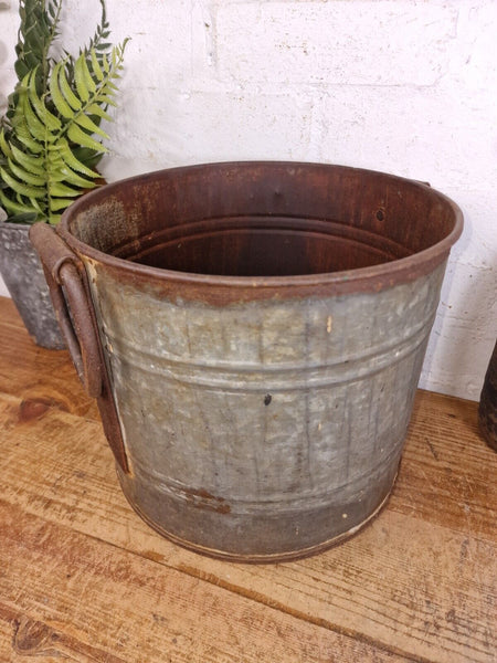 Vintage Rustic Reclaimed Galvanised Zinc Metal Garden Planter Tub Bucket Trough