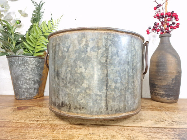 Vintage Rustic Reclaimed Galvanised Zinc Metal Garden Planter Tub Bucket Trough