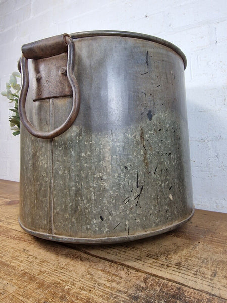 Vintage Rustic Reclaimed Galvanised Zinc Metal Garden Planter Tub Bucket Trough