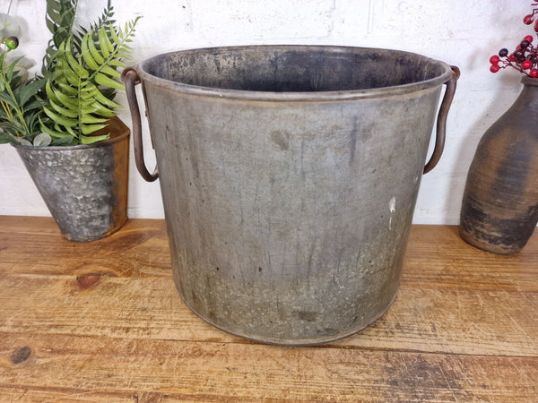 Vintage Rustic Reclaimed Galvanised Zinc Metal Garden Planter Tub Bucket Trough