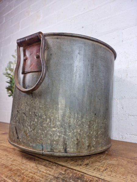 Vintage Rustic Reclaimed Galvanised Zinc Metal Garden Planter Tub Bucket Trough