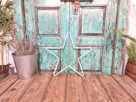 Rustic Reclaimed Vintage White Chippy Metal Star Home Garden Wall Decor